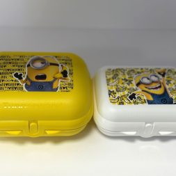 Set Scoici Minion medii (2 buc) alb-galben